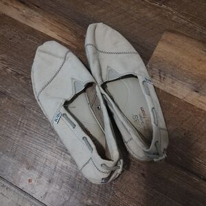 Toms Cream Canvas Slip-Ons